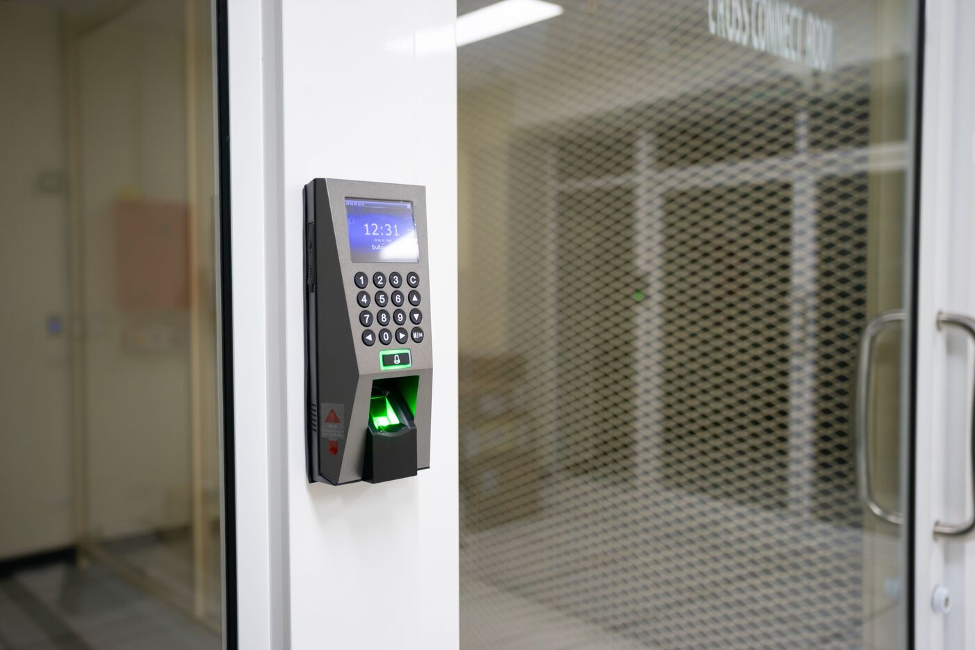 Biometric access control keypad unit