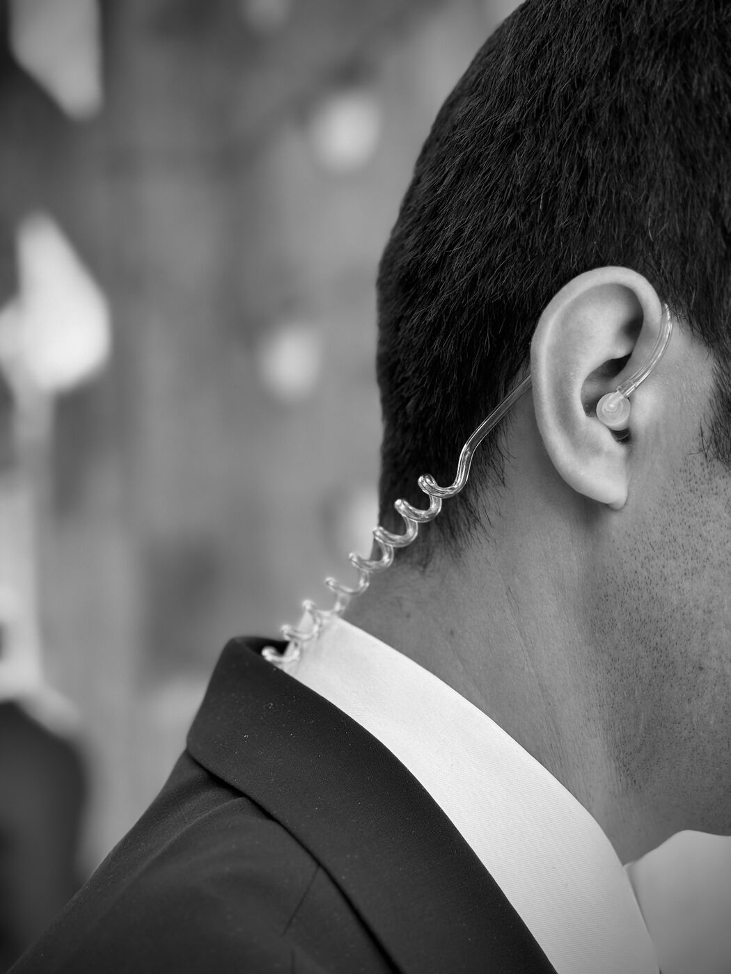 Close protection earpiece detail